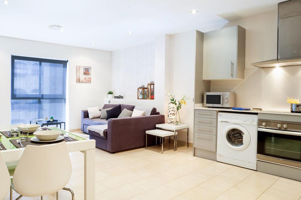 Feelathome Mozart Apartments Barcelona Buitenkant foto