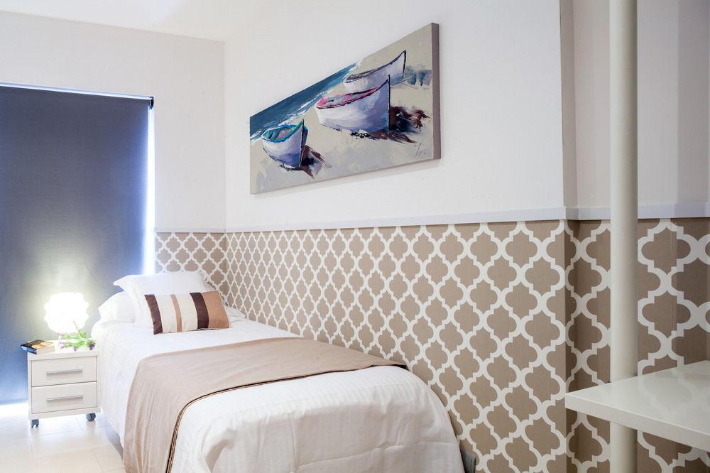 Feelathome Mozart Apartments Barcelona Buitenkant foto